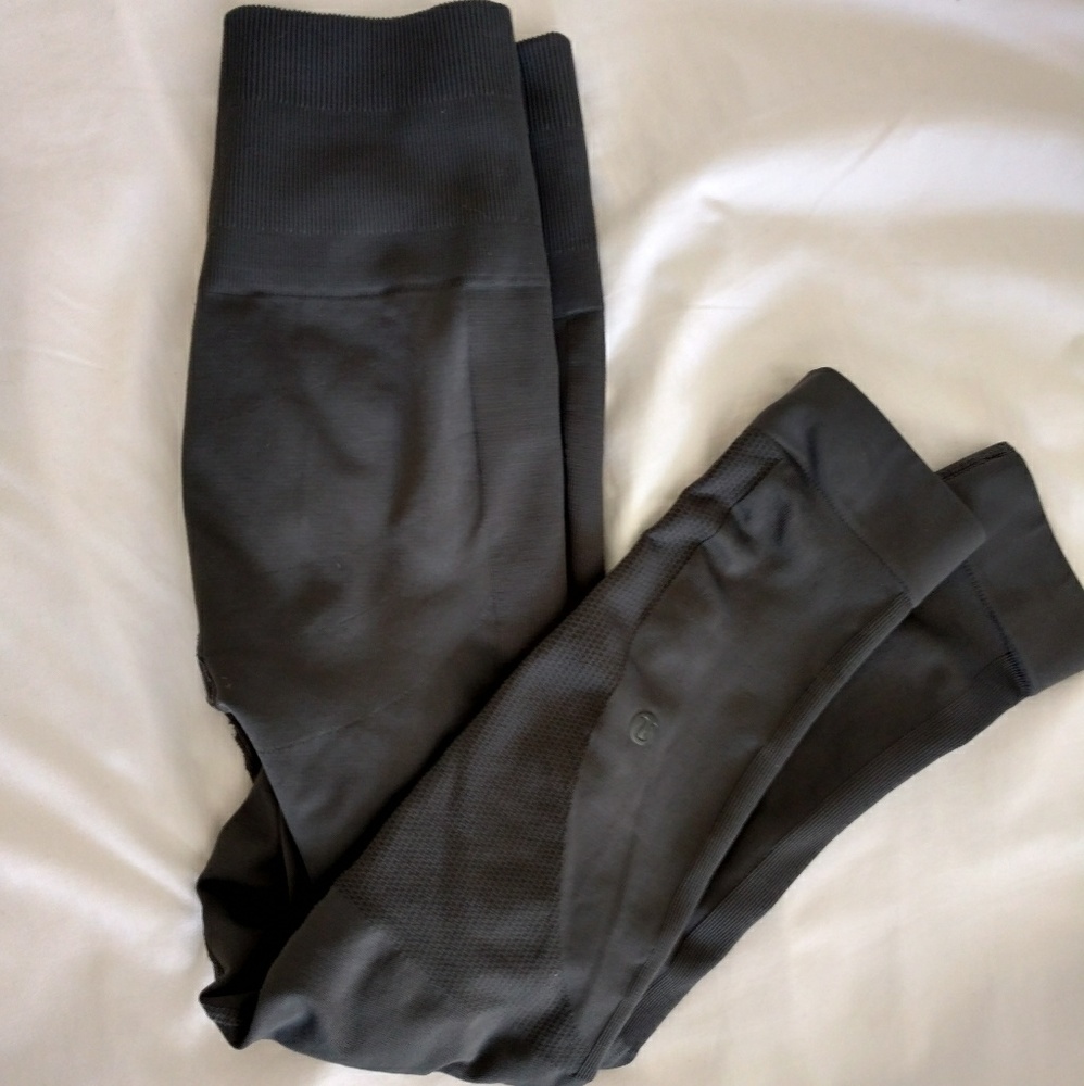 Lululemon crops